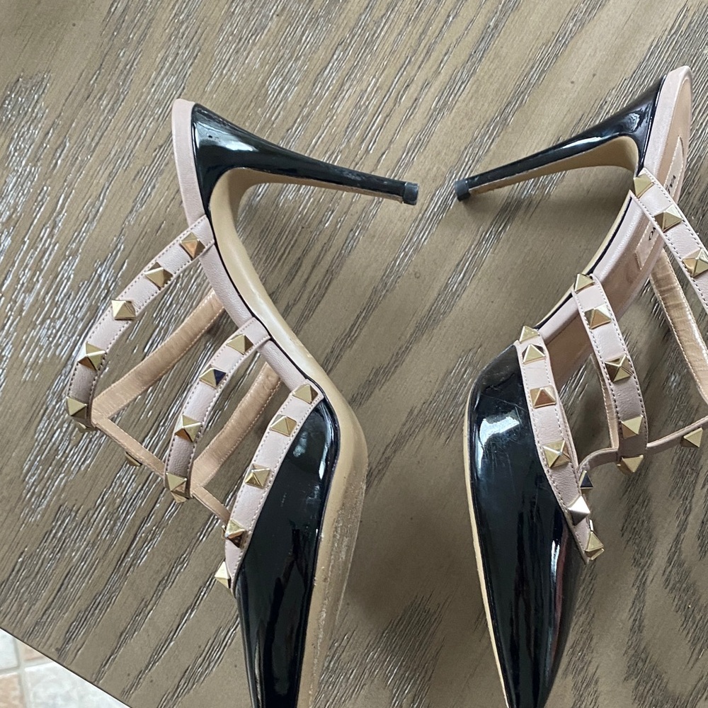 Valentino Rock Stud Black and Tan Studded Heels EU size 40 - Picture 3 of 16